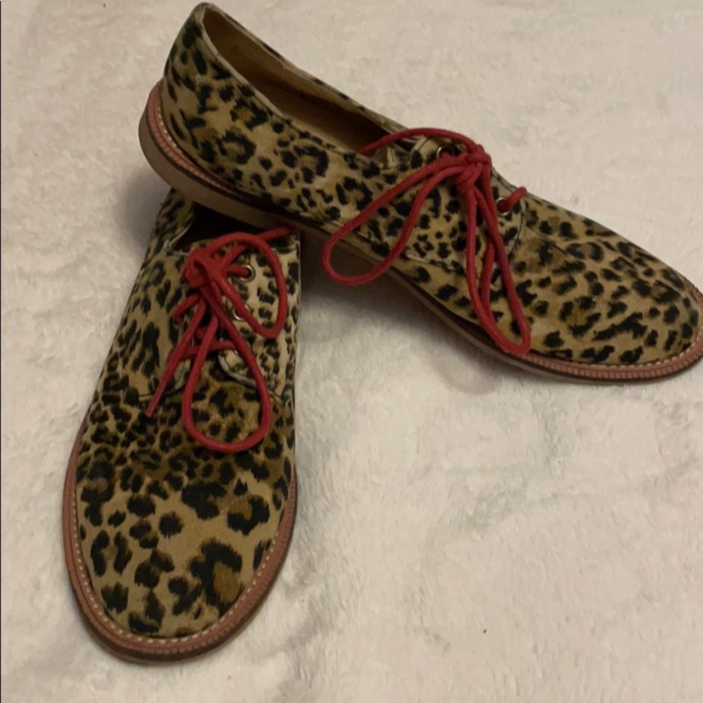 Cheetah lace ups